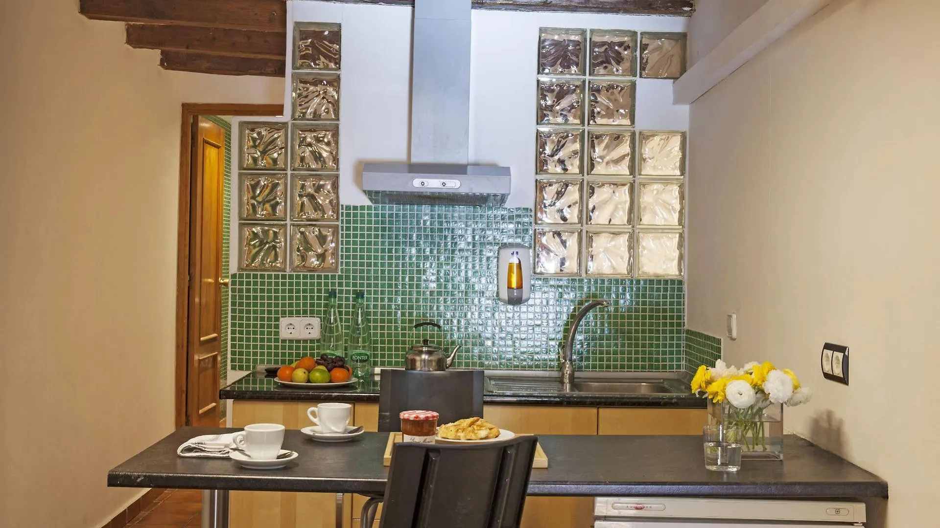 Ainb Las Ramblas-Guardia Apartments Barcelona 0*,  Espanha