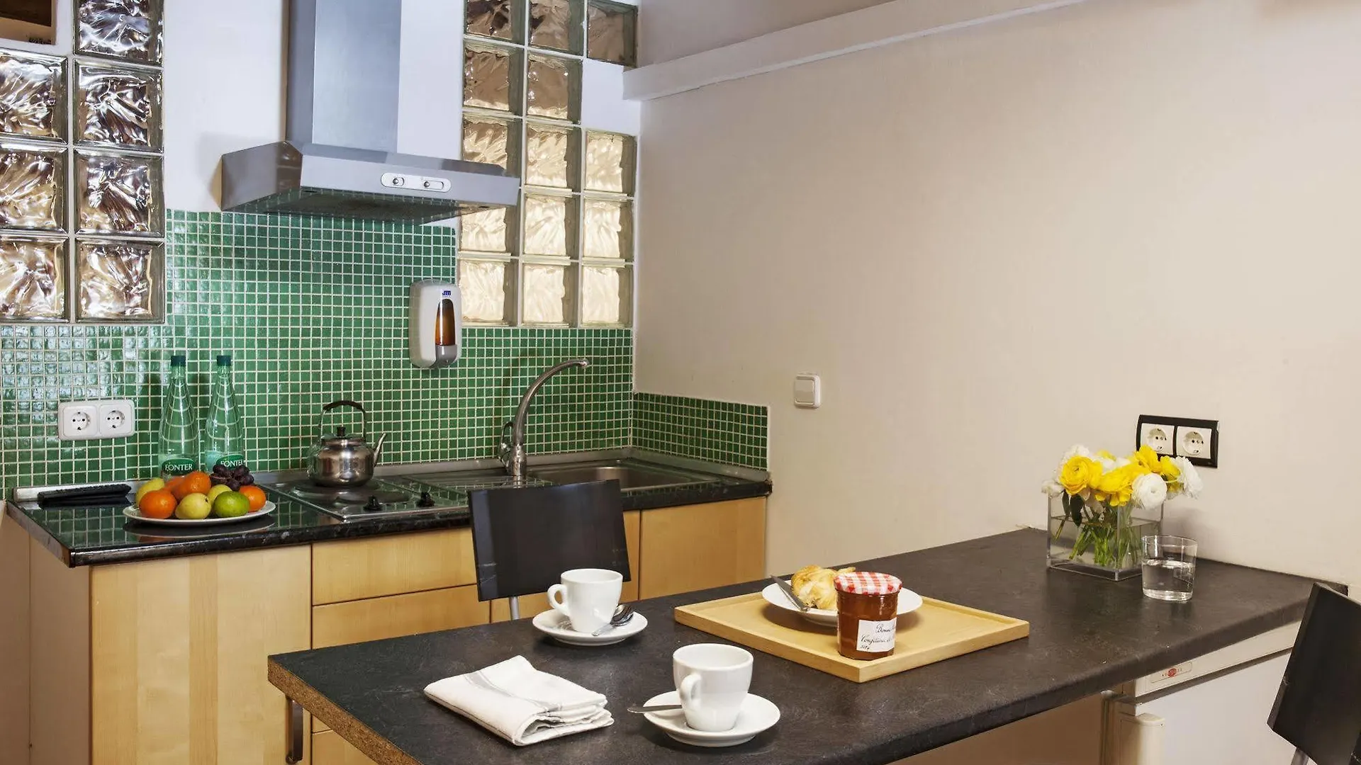 Ainb Las Ramblas-Guardia Apartments Barcelona